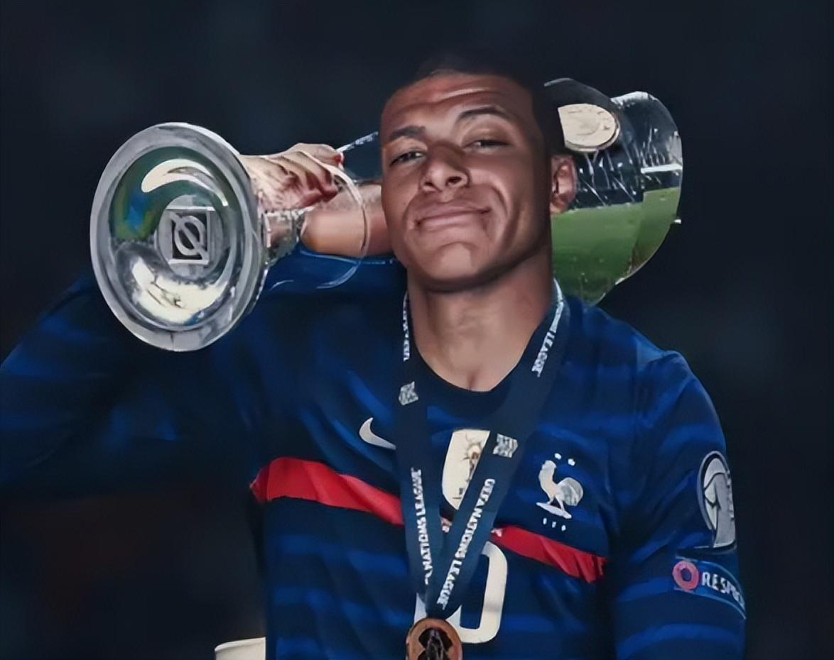 篮球NBA公布月最佳球员，榜单无悬念